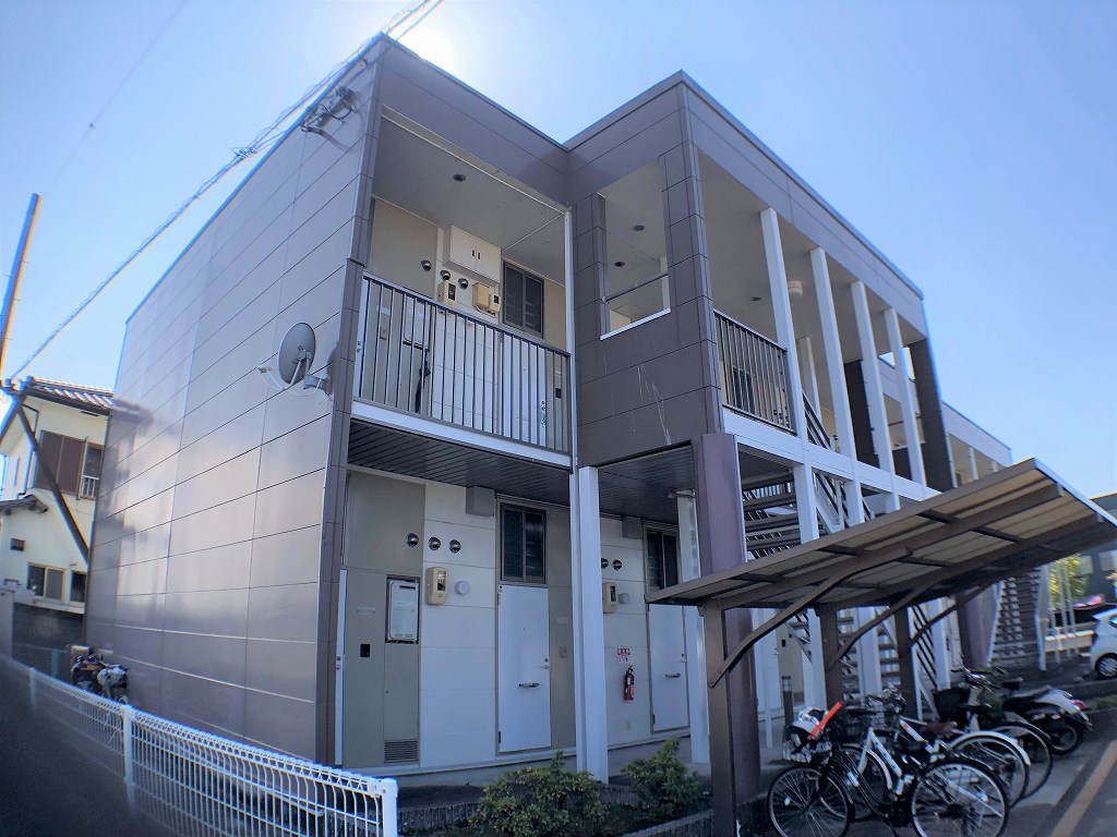 レオパレスＲＩＶＥＲ　ＳＩＤＥ
