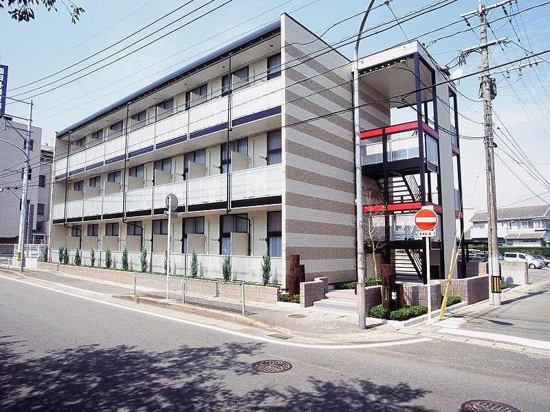 レオパレスウッドコート西春町