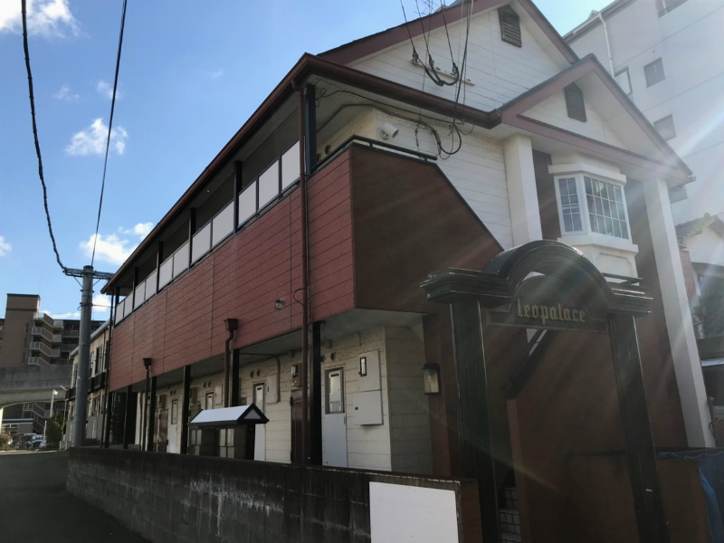 レオパレス郷口