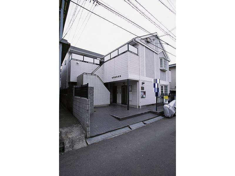 レオパレス六十谷第３