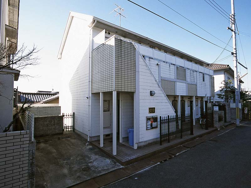 レオパレス法蓮町第３