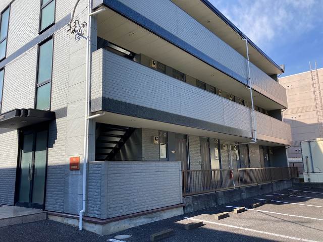 レオパレスフラワーパークＢ