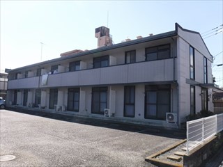 平塚駅よりバス11分 築28年8ヶ月 2階建の賃貸物件