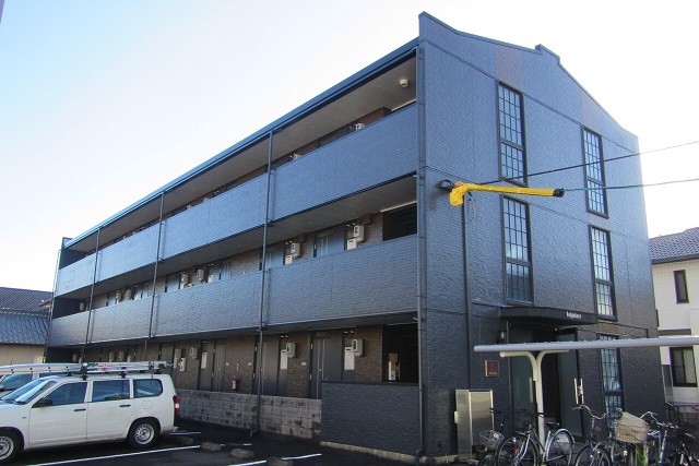 観音寺駅より徒歩4分 築27年7ヶ月 3階建の賃貸物件