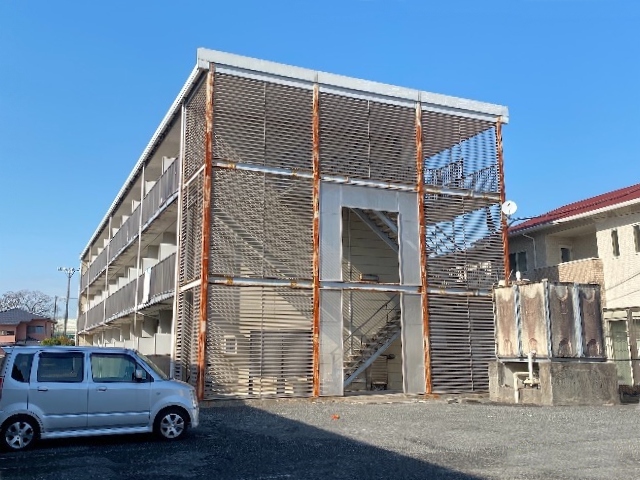 西熊本駅より徒歩15分 築27年6ヶ月 3階建の賃貸物件