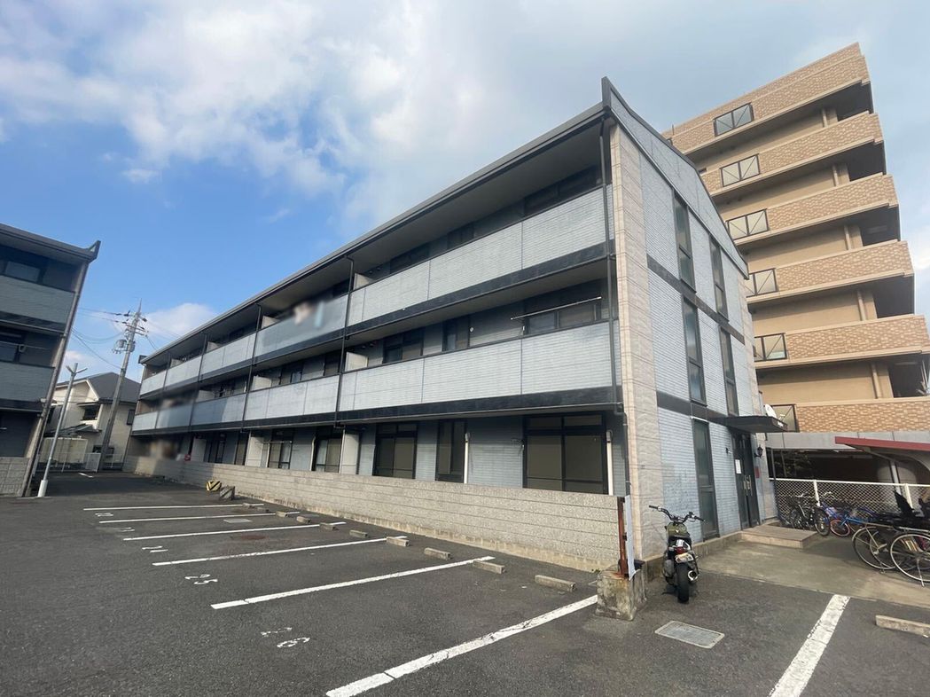忠岡駅より徒歩21分 築28年2ヶ月 3階建の賃貸物件