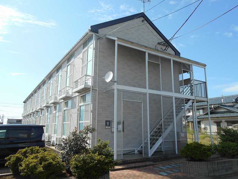 丸岡駅よりバス13分 築27年4ヶ月 2階建の賃貸物件