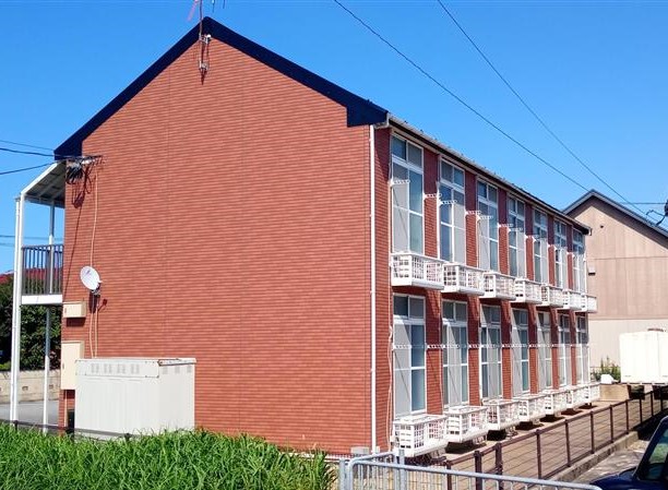 富山駅よりバス19分 築27年1ヶ月 2階建の賃貸物件