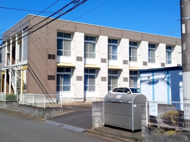 新守谷駅よりバス10分 築27年2ヶ月 2階建の賃貸物件
