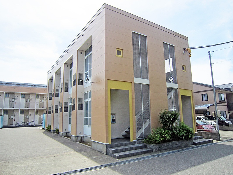 野々市駅より徒歩21分 築26年7ヶ月 2階建の賃貸物件