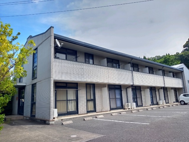 レオパレスカメリア弐番館の賃貸物件