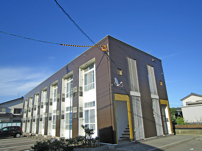 本津幡駅より徒歩8分 築26年3ヶ月 2階建の賃貸物件