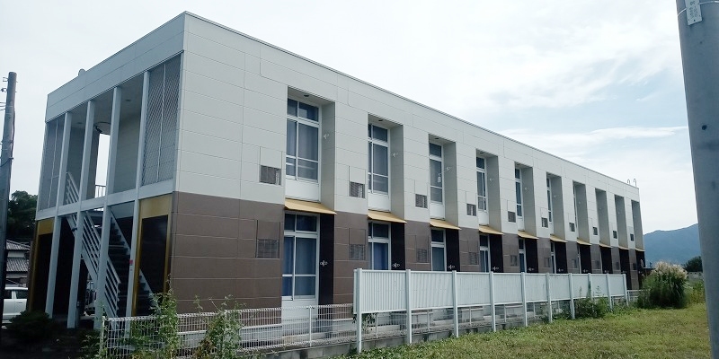 レオパレスサンライズ富岡２の賃貸物件