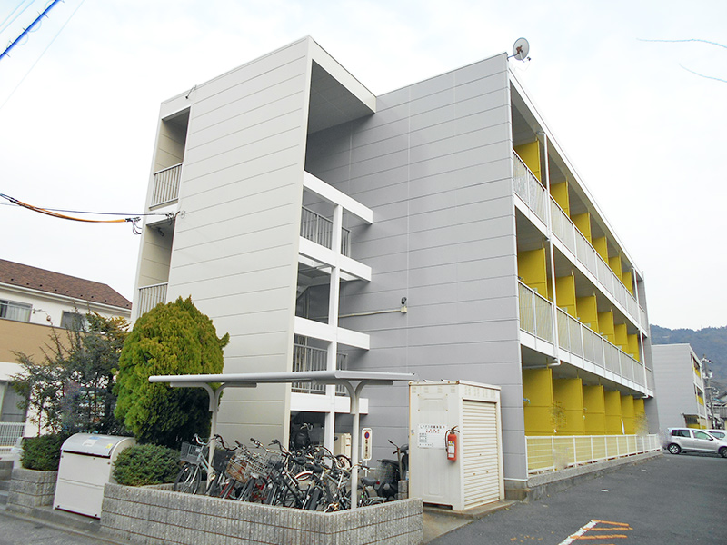 矢野駅より徒歩8分 築25年10ヶ月 3階建の賃貸物件