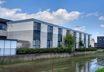 岐阜駅よりバス22分 築25年7ヶ月 2階建の賃貸物件