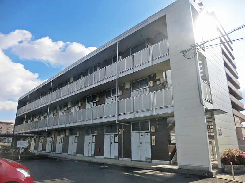 五日市駅よりバス16分 築25年8ヶ月 3階建の賃貸物件