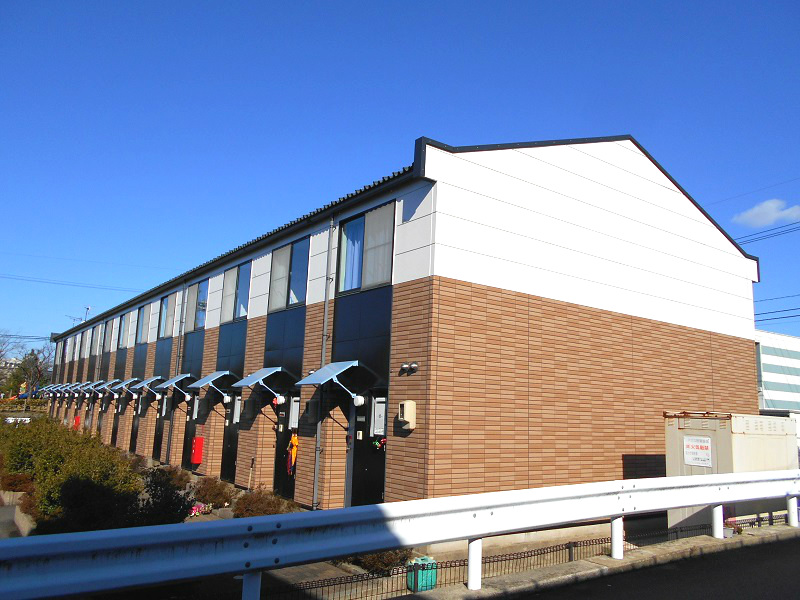 津幡駅より徒歩21分 築25年4ヶ月 2階建の賃貸物件