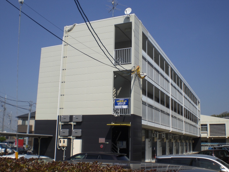 海田市駅より徒歩6分 築25年6ヶ月 3階建の賃貸物件