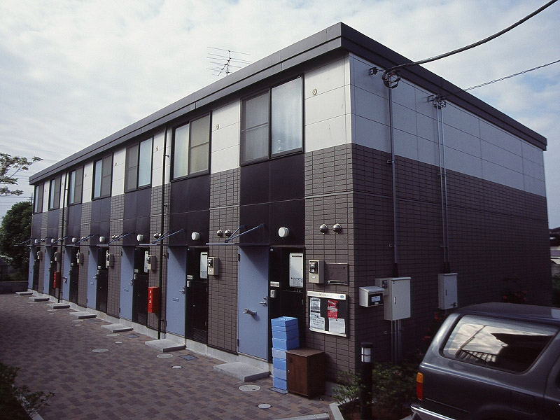 館林駅より徒歩35分 築25年2ヶ月 2階建の賃貸物件