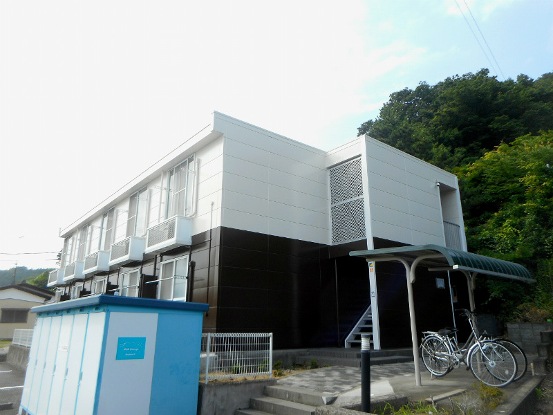 いわき駅よりバス15分 築24年9ヶ月 2階建の賃貸物件