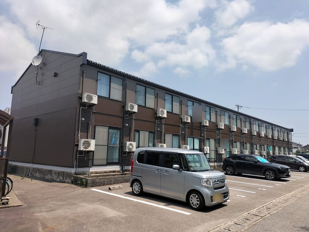 レオパレスビレッジ駅南の賃貸物件