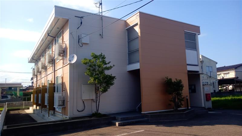 越中中川駅より徒歩16分 築24年7ヶ月 2階建の賃貸物件