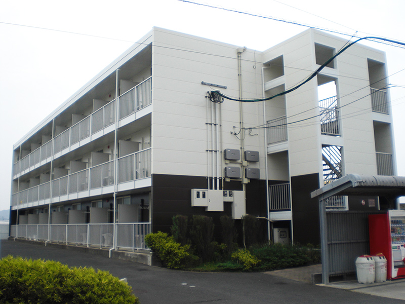 東唐津駅より徒歩16分 築24年5ヶ月 3階建の賃貸物件