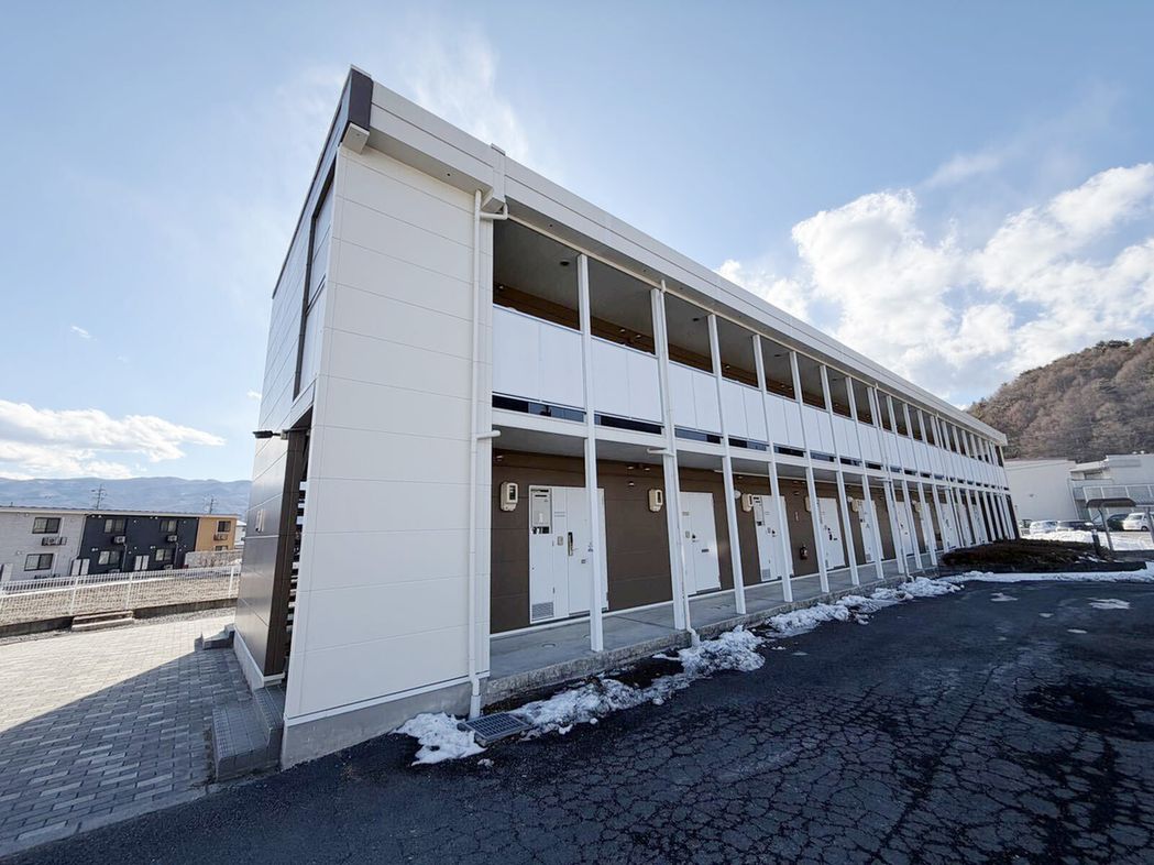 茅野駅より徒歩28分 築24年5ヶ月 2階建の賃貸物件