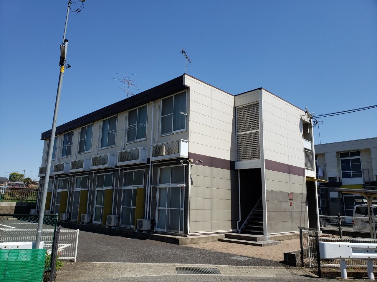 本厚木駅よりバス21分 築24年3ヶ月 2階建の賃貸物件