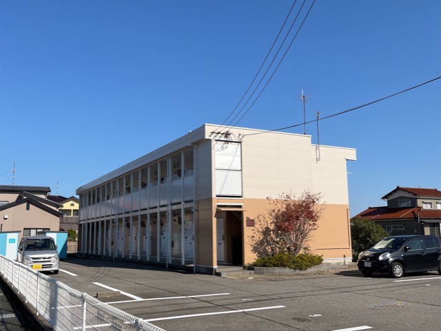 小松駅よりバス17分 築24年3ヶ月 2階建の賃貸物件