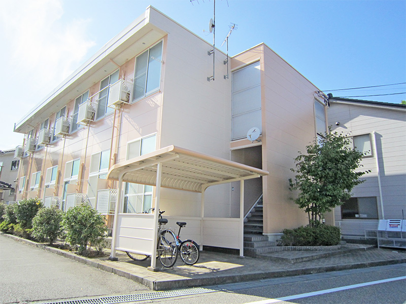 東金沢駅より徒歩17分 築23年9ヶ月 2階建の賃貸物件