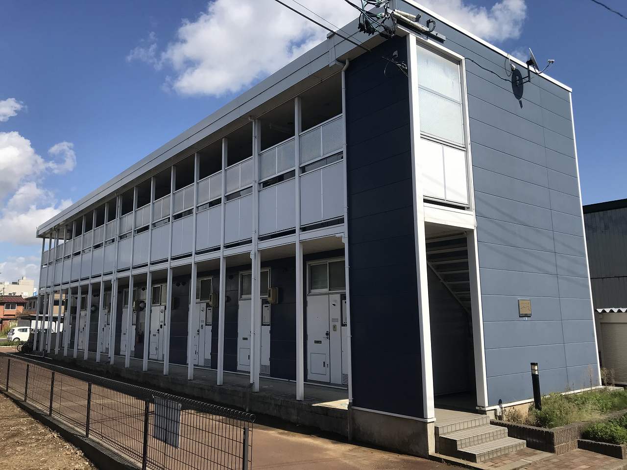 見附駅より徒歩33分 築23年4ヶ月 2階建の賃貸物件