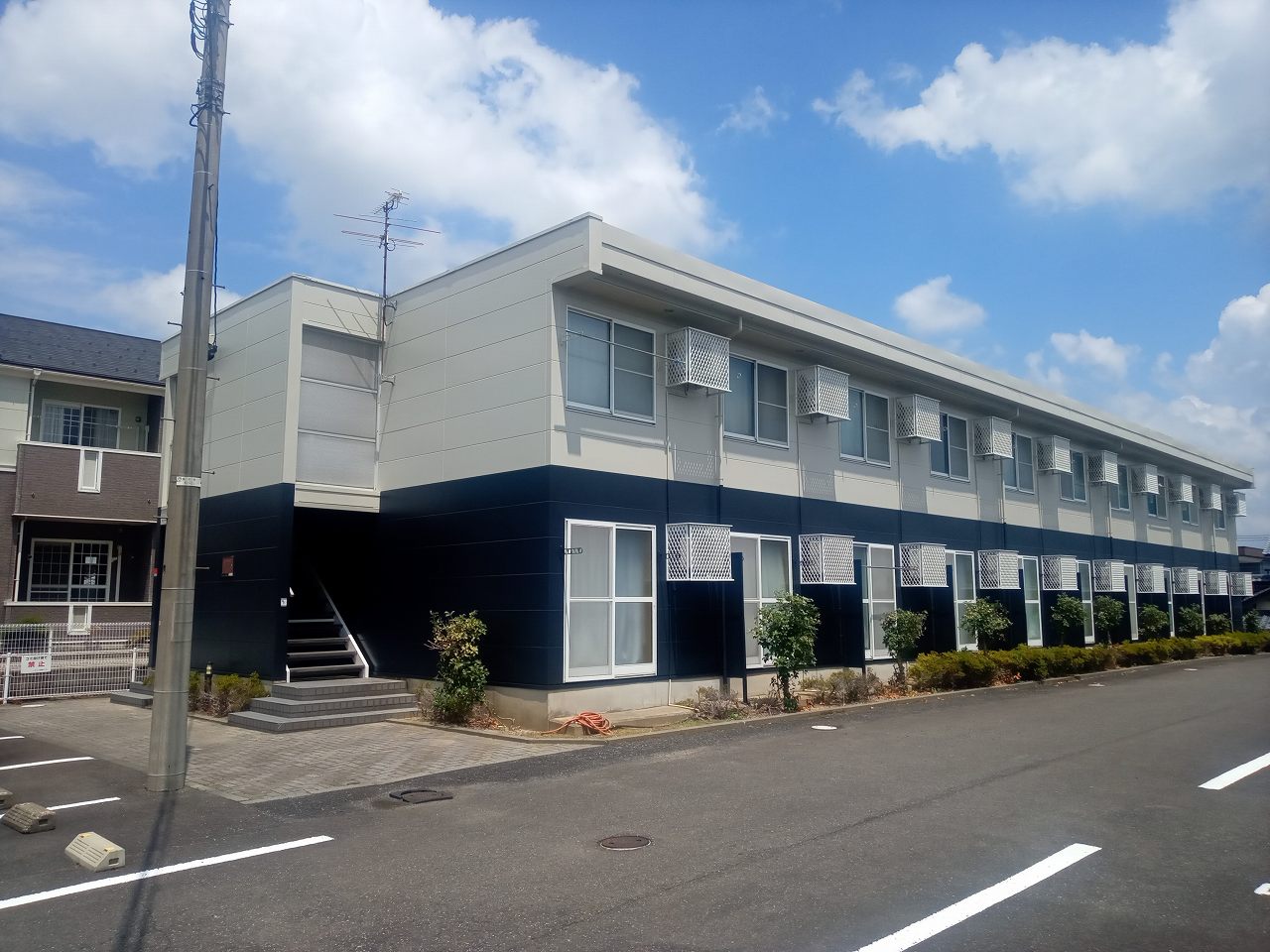 三十八社駅より徒歩9分 築22年11ヶ月 2階建の賃貸物件