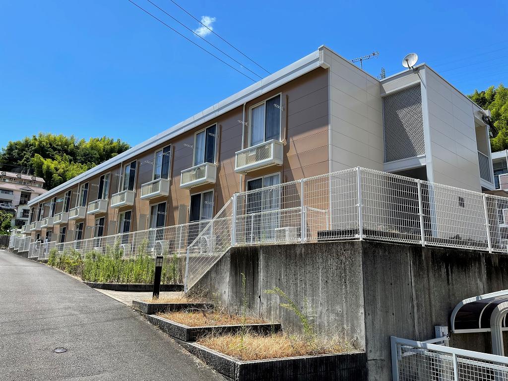 道ノ尾駅よりバス5分 築23年8ヶ月 2階建の賃貸物件