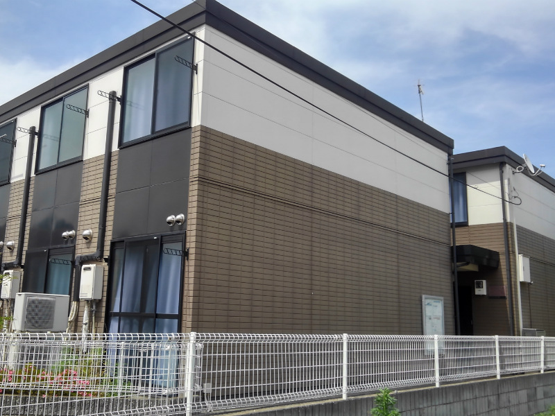 近江八幡駅よりバス10分 築23年1ヶ月 2階建の賃貸物件