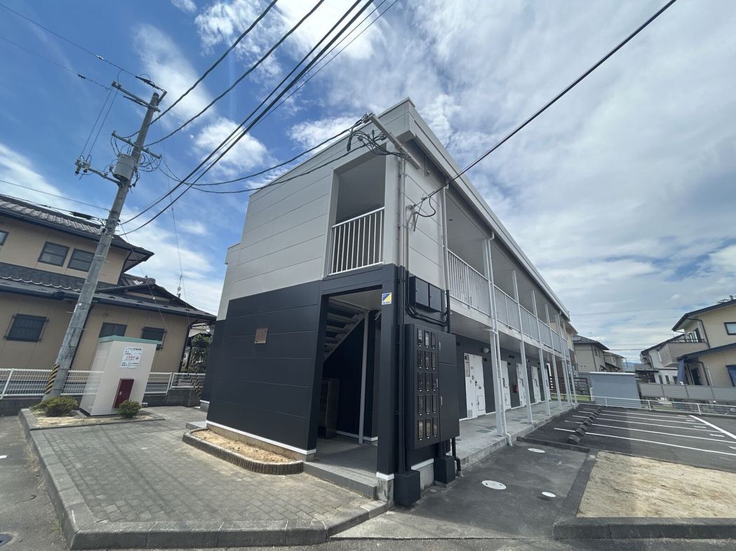 福島駅よりバス23分 築23年11ヶ月 2階建の賃貸物件