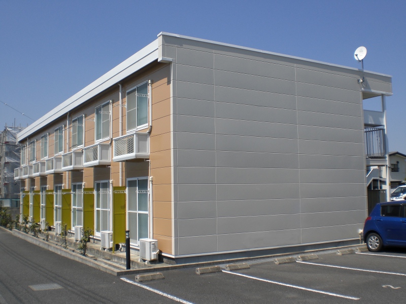 本厚木駅よりバス20分 築23年6ヶ月 2階建の賃貸物件