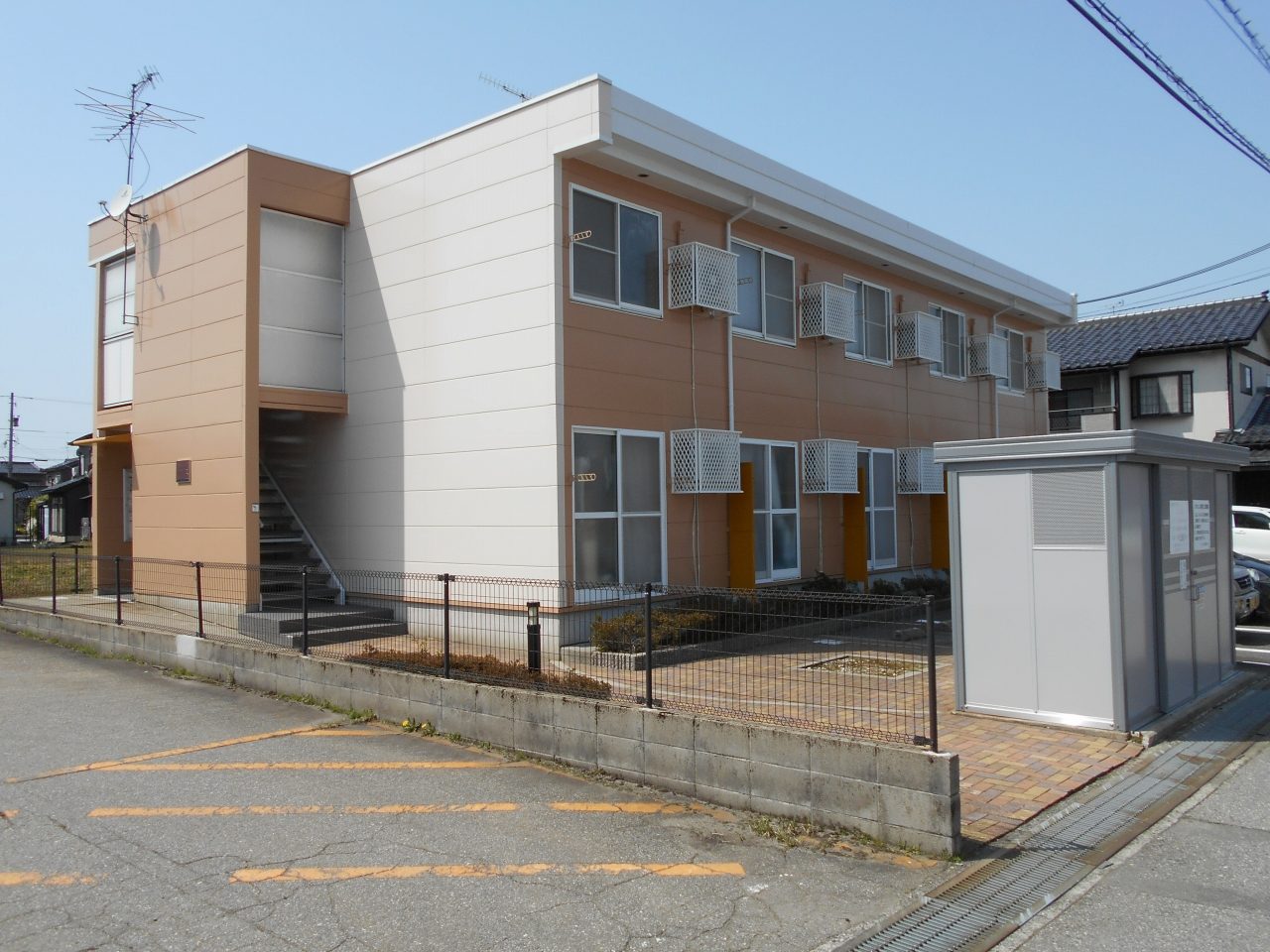 レオパレスレッドの賃貸物件