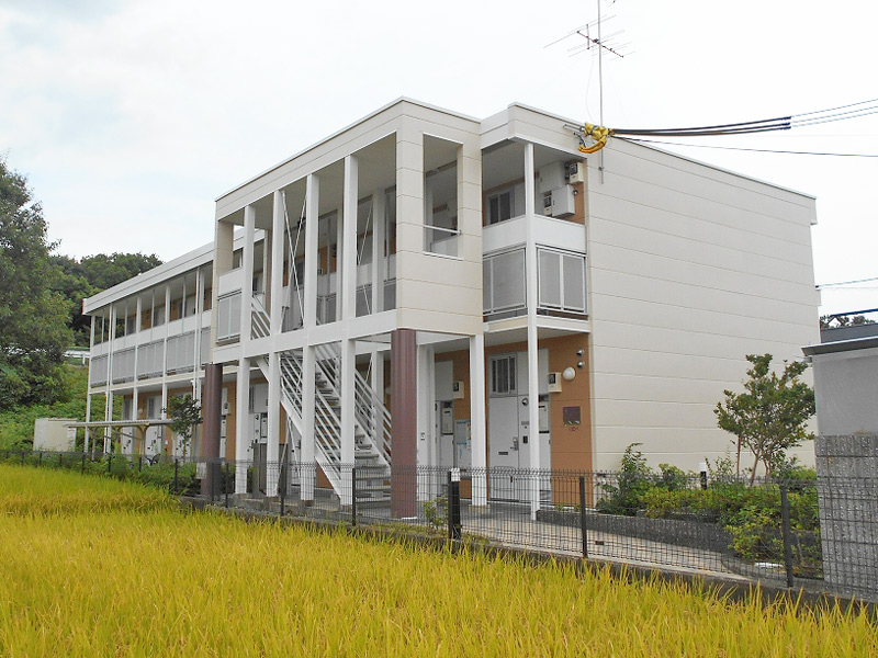 長尾駅よりバス10分 築23年5ヶ月 2階建の賃貸物件