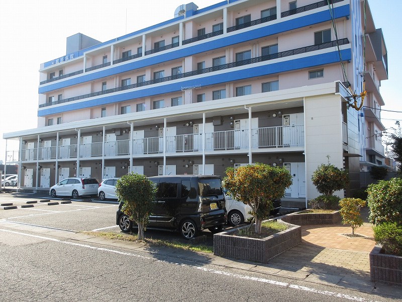 中津駅より徒歩10分 築22年9ヶ月 2階建の賃貸物件