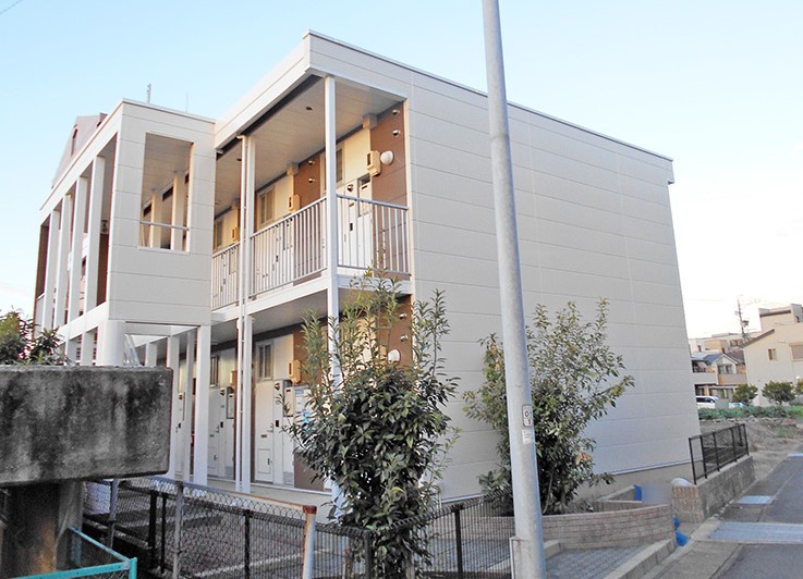 比良駅より徒歩4分 築22年10ヶ月 2階建の賃貸物件