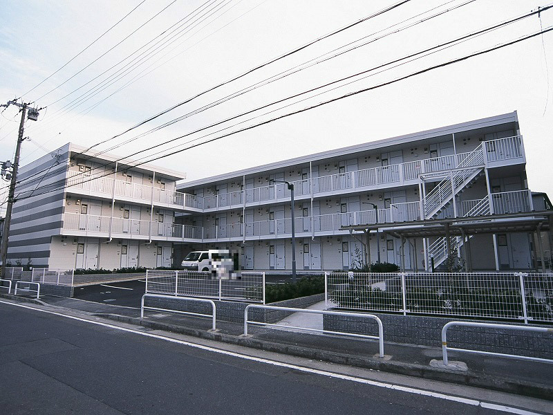 門真市駅より徒歩26分 築23年3ヶ月 3階建の賃貸物件