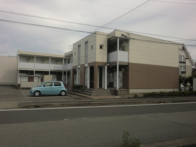福井駅よりバス27分 築22年6ヶ月 2階建の賃貸物件