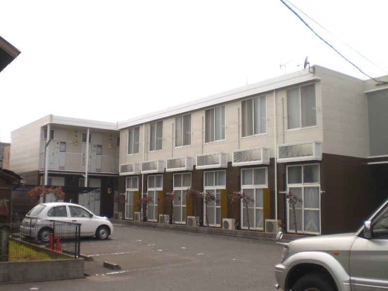 飯塚駅より徒歩4分 築22年7ヶ月 2階建の賃貸物件