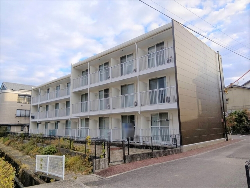 高知商業前駅より徒歩10分 築22年1ヶ月 3階建の賃貸物件