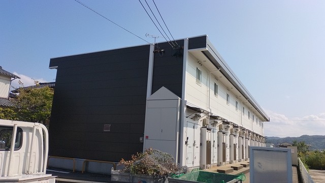 森本駅よりバス3分 築21年8ヶ月 2階建の賃貸物件