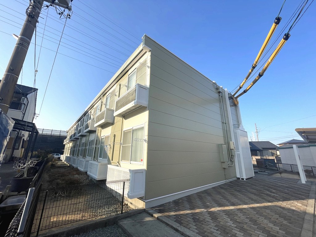 松阪駅よりバス15分 築22年3ヶ月 2階建の賃貸物件