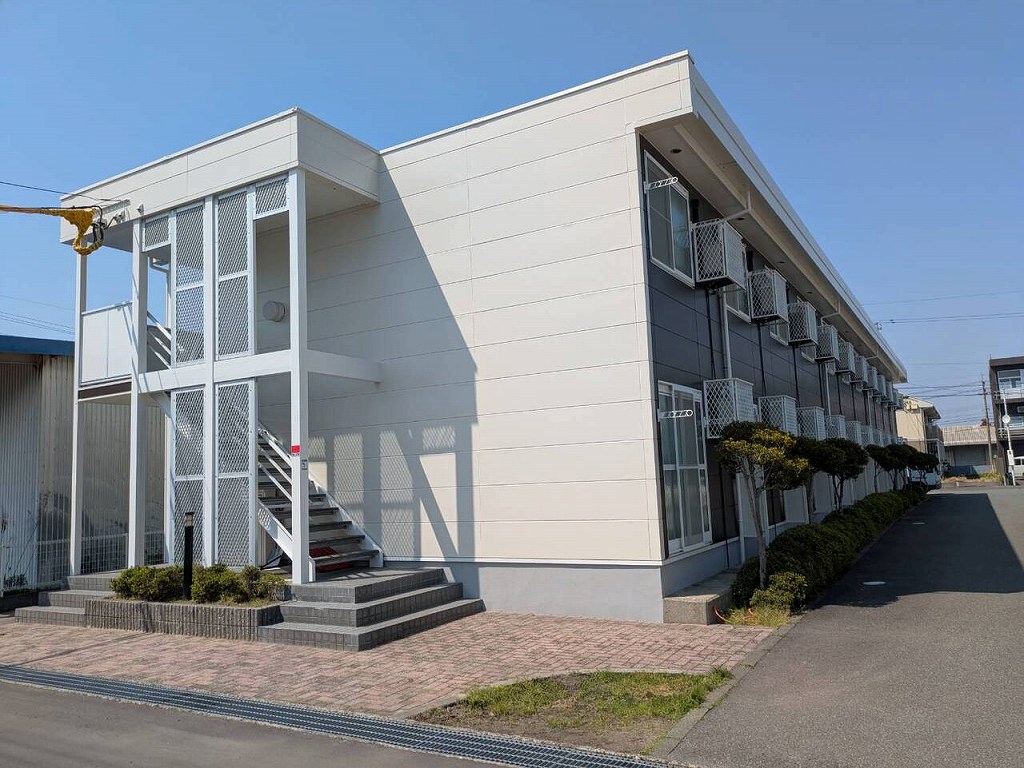 敦賀駅よりバス12分 築21年11ヶ月 2階建の賃貸物件