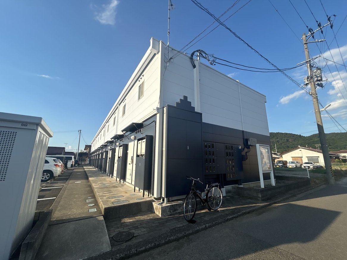 福島駅よりバス15分 築21年9ヶ月 2階建の賃貸物件