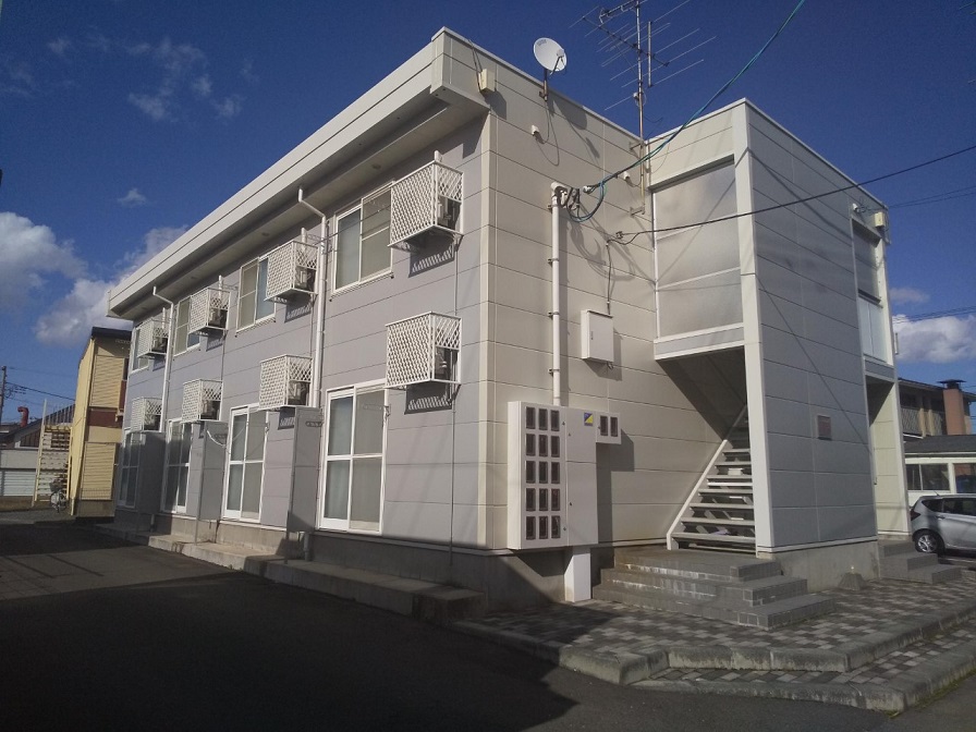 本八戸駅よりバス22分 築21年9ヶ月 2階建の賃貸物件